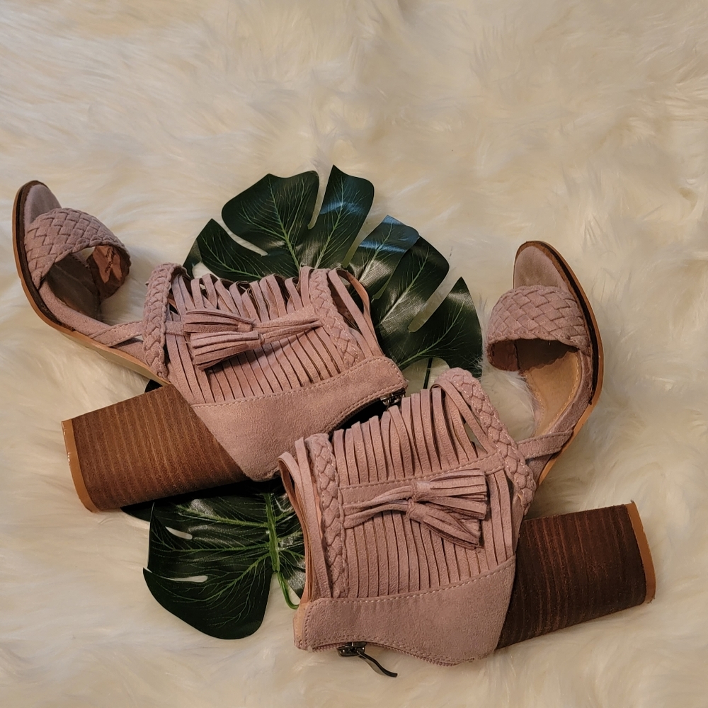 Blush sandals  in size 6